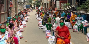 প্রধানমন্ত্রীর ঈদ উপহার পেলেন মিরপুরের হিজড়া সম্প্রদায়