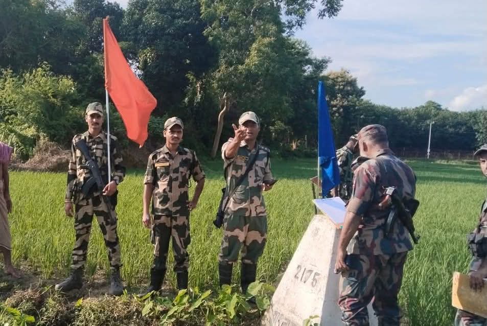দুই বাংলাদেশি যুবককে ফেরত দিলো বিএসএফ